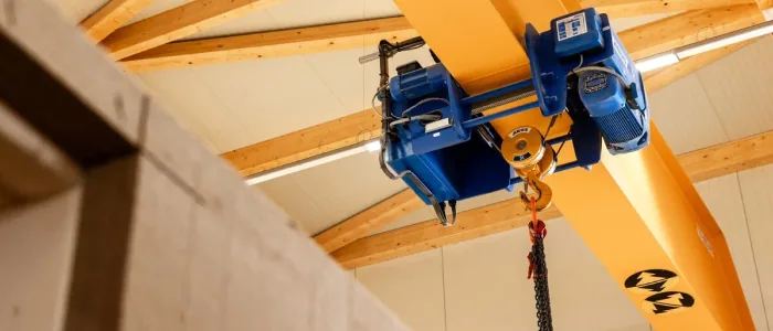 Monorail hoist system supplied by SafeLift